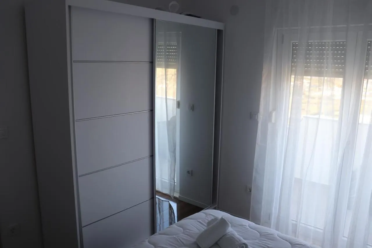 Apartment Evergreen Split